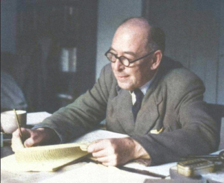 Datei:CSLewis v2.png