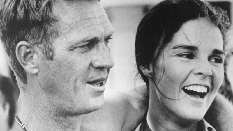 Datei:McQueen MacGraw.jpg